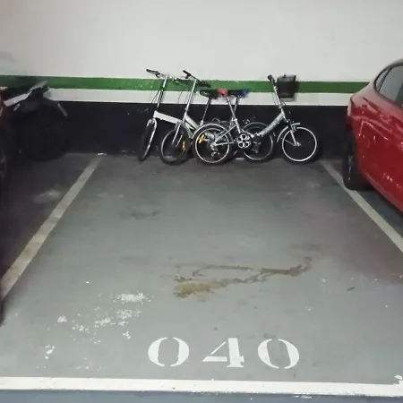 Lore - Parking Y Bicis Gratis * Saint-Sébastien